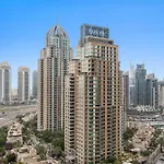 Stylish 2 Bedroom Apt With Free Parking & Fast Wifi