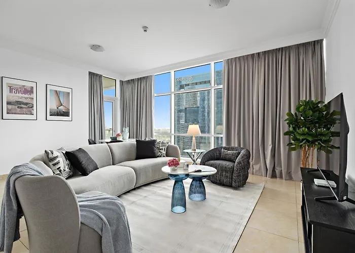 Stylish 2 Bedroom Apt With Free Parking & Fast Wifi
