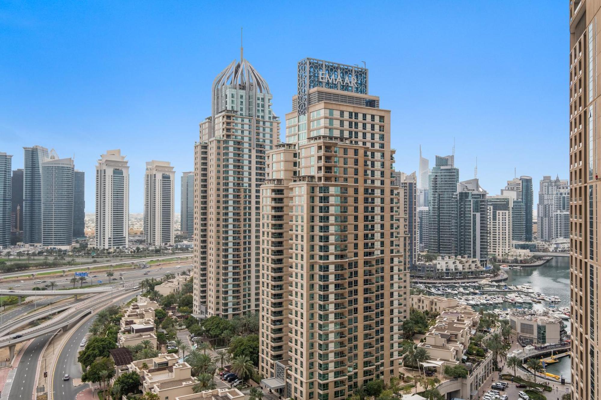 Apartment Stylish 2 Bedroom Apt With Free Parking & Fast Wifi Dubai