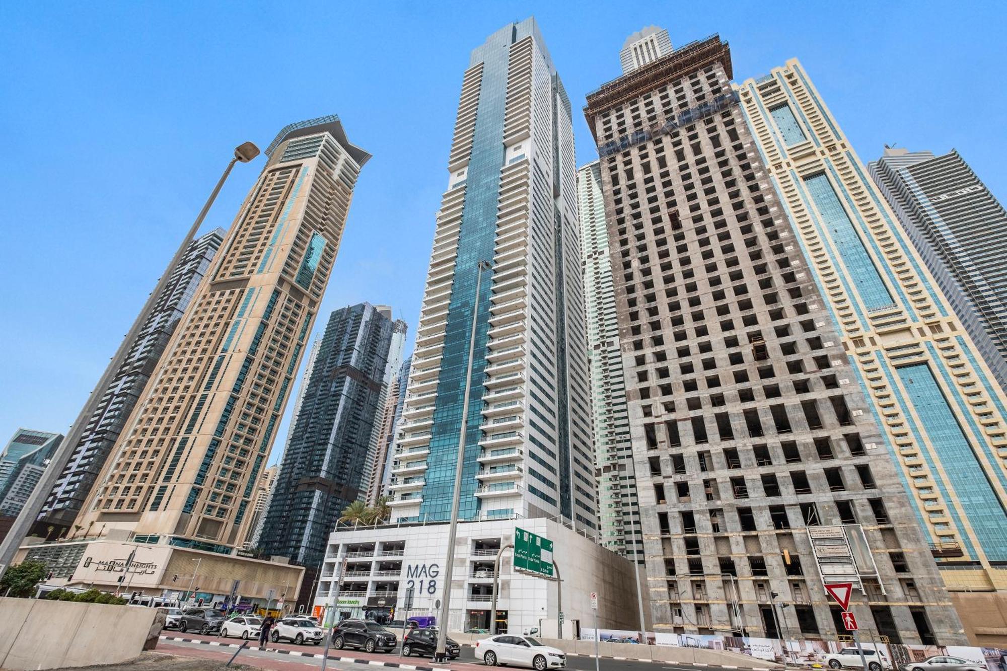 Apartment Stylish 2 Bedroom Apt With Free Parking & Fast Wifi Dubai